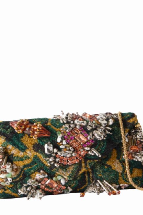 Zarafetin Akışkan Yüzü: Mücevherlerden Çantalara Uzanan Stil Köprüsü