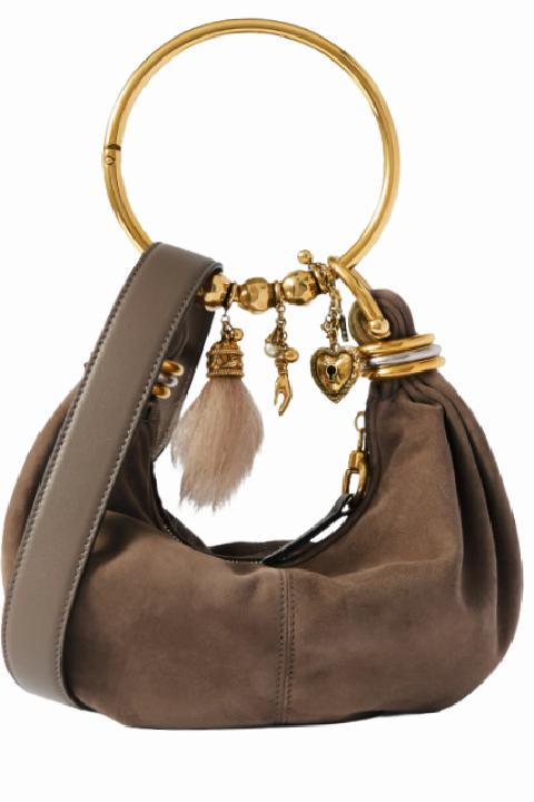 Zarafetin Akışkan Yüzü: Mücevherlerden Çantalara Uzanan Stil Köprüsü