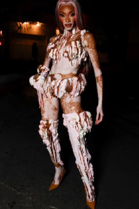 2025 Cadılar Bayramı: Ünlülerin Korku ve Yaratıcılık Dolu Kostüm Yansımaları