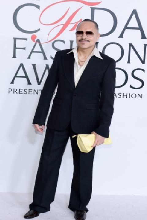 2025 CFDA Ödülleri: Sade Şıklığın Parıltılı Yıldızlara Eşlik Ettiği Geceden Notlar