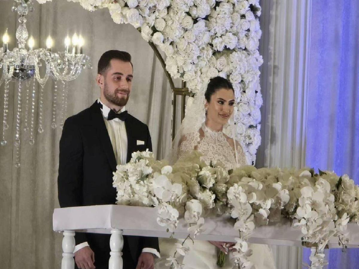 Görkemli bir düğün töreniyle dünyaevine giren Zeynep Özer ve Batuhan Ersoy