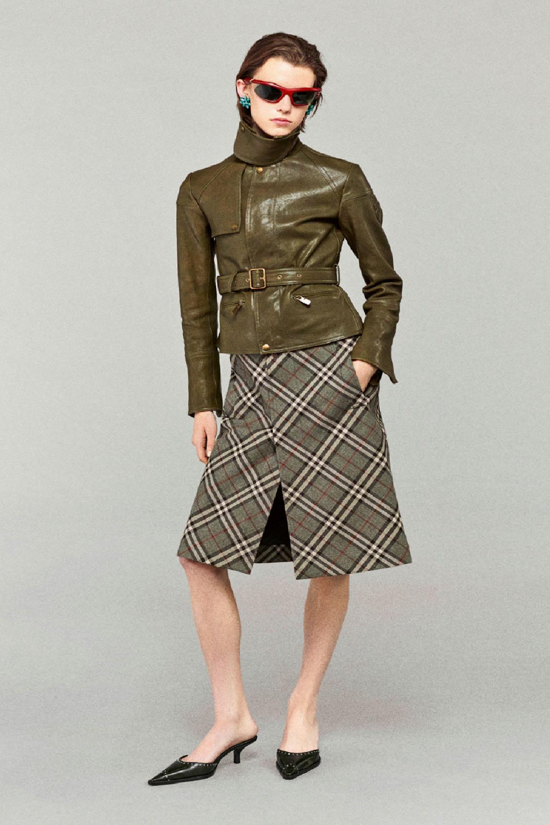 Desen Paradigmaları: Minimalizmden İmge Oyunlarına Doğru