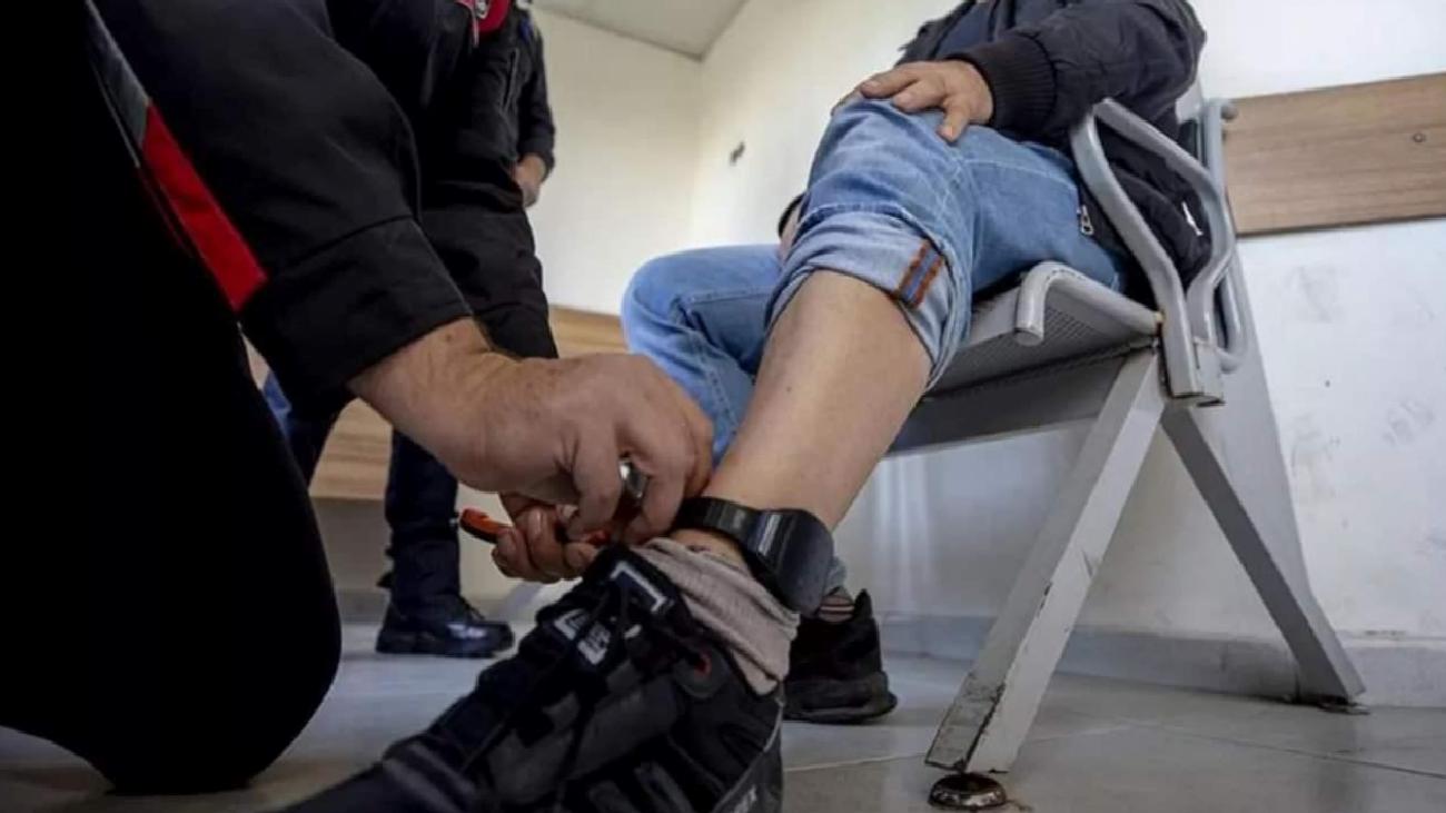 İbrahim Tatlıses ve Oğlu Ahmet Tatlıses Arasındaki Uzaklaştırma Kararı: Elektronik Kelepçe Boyutu