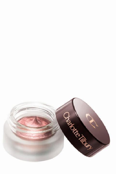 Işıltılı Gözler ve Parlak Ten: Bu Sonbahar İçin Dumanı Üfleyen Farlar