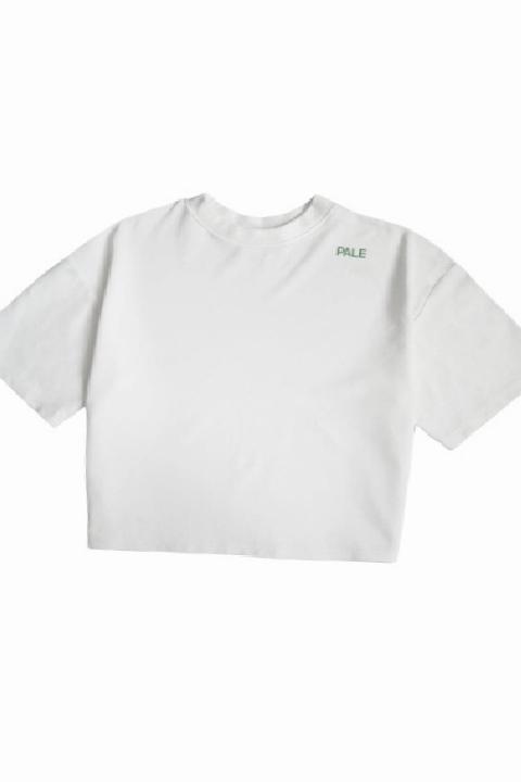 Kapsül Gardıroplar İçin Beyaz Tişört Seçiminin İncelikleri: Konfor ve Zamansız Şıklık