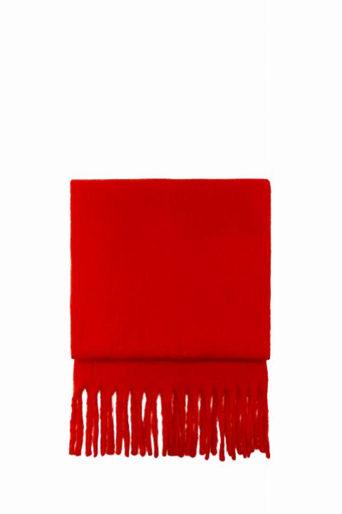 Kışın Atkı Trendleri: Sıcak Konfor ve Şık Dokunuşlar Bir Arada