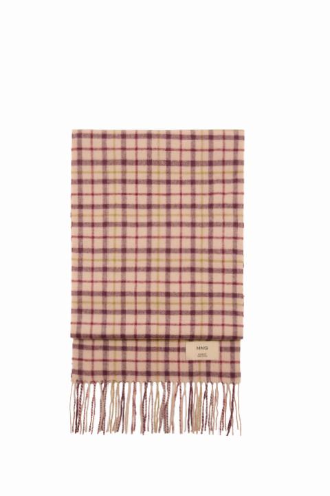 Kışın Atkı Trendleri: Sıcak Konfor ve Şık Dokunuşlar Bir Arada