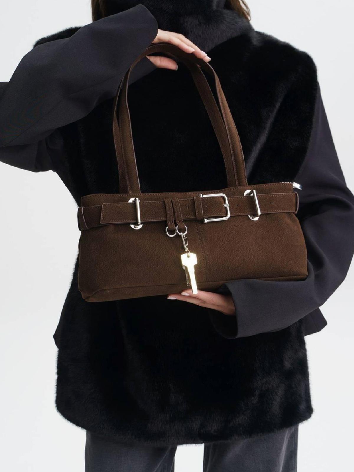 2026 Çanta Trendleri: Aksesuarlar ve Konforun Zirvesinde Yeniden Doğuş