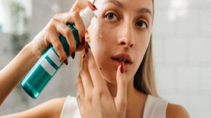 Bir Annenin Yüz İfadesini Yeniden Keşfetmesi: Estetik Dokunuşlar ve Günlük Rutinin Dönüştürücü Gücü