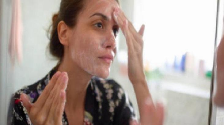 Bir Annenin Yüz İfadesini Yeniden Keşfetmesi: Estetik Dokunuşlar ve Günlük Rutinin Dönüştürücü Gücü