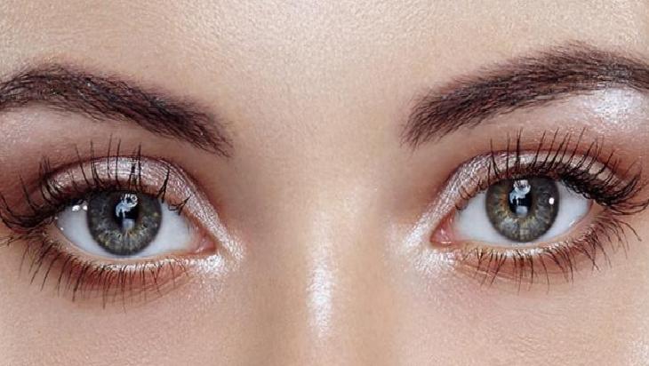 Göz Altı İçin Doğal Serum: İçerik, Kullanım ve Dikkat Edilecekler