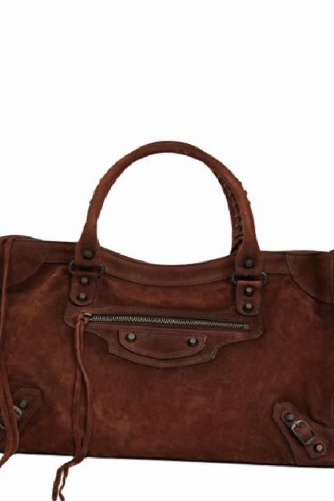 Kahverenginin Zamansız Şıklığı: 2025-2026 Çanta Renkleri ve Öne Çıkan Modeller