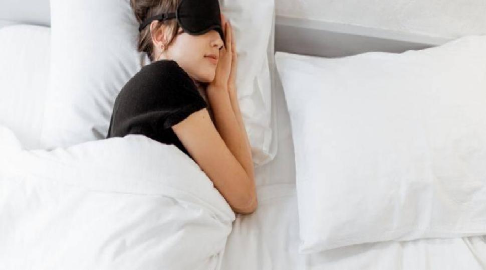 Uyku Pozisyonları ve Omurga Sağlığı: Doktor Tavsiyeleriyle Güçlü Bir Gece