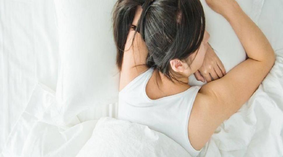 Uyku Pozisyonları ve Omurga Sağlığı: Doktor Tavsiyeleriyle Güçlü Bir Gece