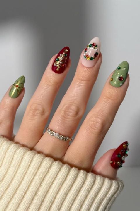 Yılbaşı Tırnak Trendleri: Parıltılı ve Cesur Desenlerle Gecenize Şıklık Katın