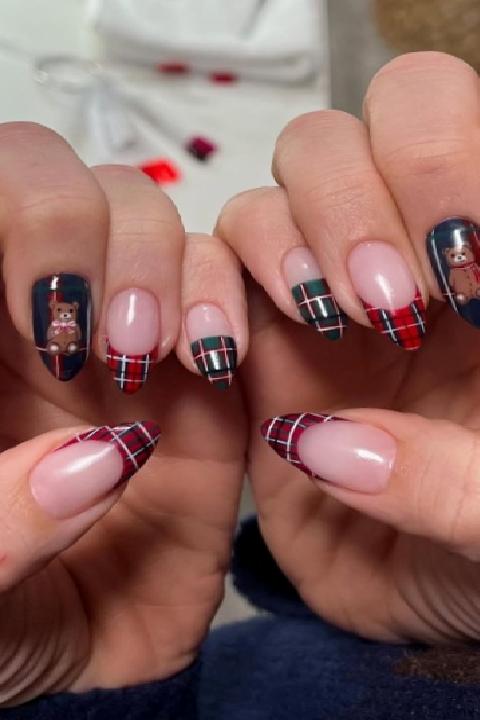 Yılbaşı Tırnak Trendleri: Parıltılı ve Cesur Desenlerle Gecenize Şıklık Katın