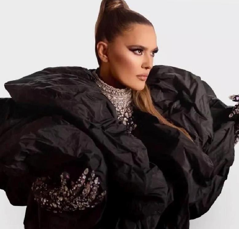 2026 ELLE Style Awards: Hande Erçel’in Kıyafeti ve Demet Akalın’ın Tepkisi