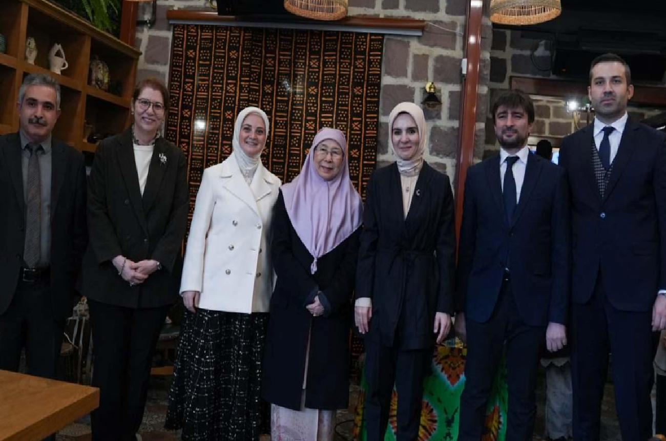 Ankara'da Afrika El Sanatları Pazarı ve Kültür Evi'nde Mali heyet ziyaretleri ve dayanışma mesajı