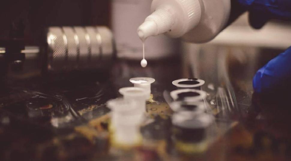 Dövme Mürekkebinin Bağışıklık Üzerindeki Darbe: Estetik Takıntı mı, Sağlık Riski mi?