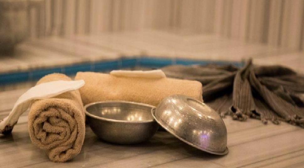 Ebru Şallı ile Geleneksel Hamam Ritüelinin Cilt ve Zihin Üzerindeki Etkileri