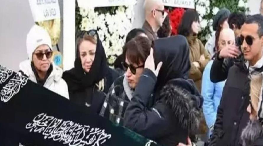 İpek Tuzcuoğlu Halanın Kaybını Duyanları Üzdü: Annesinin Ardından Aileyi Birleştiren Başsağlığı Mesajları