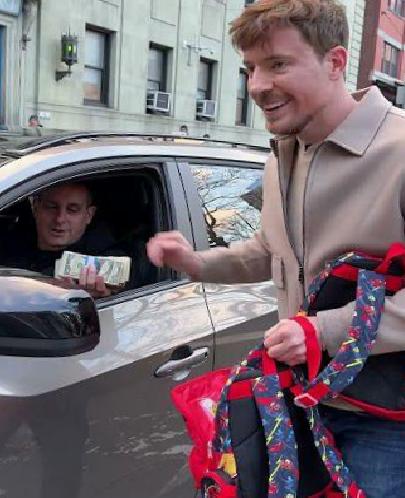 MrBeast'in Trafikte Sürpriz Para Dağıtımı: '1.000 Dolar İster Misiniz?' Anıların Şaşkınlığı