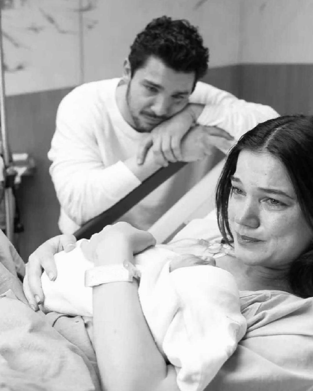 Pınar Deniz ve Kaan Yıldırım: Fikret Hakan’la Yeni bir yıl, annelik yolculuğunda umut dolu anlar