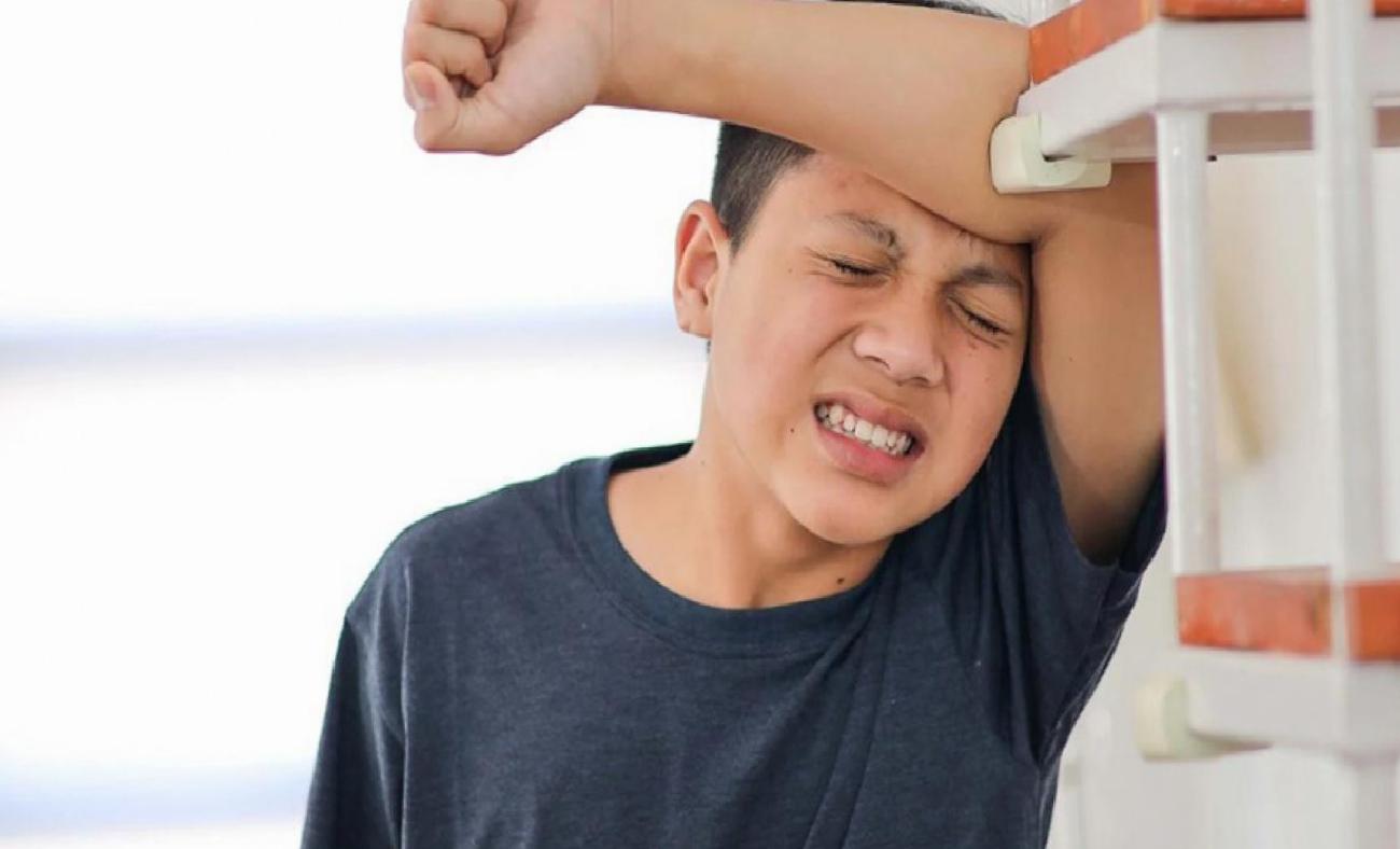 Sessiz Epilepsi: Çocuklarda Belirtiler ve İlk Müdahale Rehberi