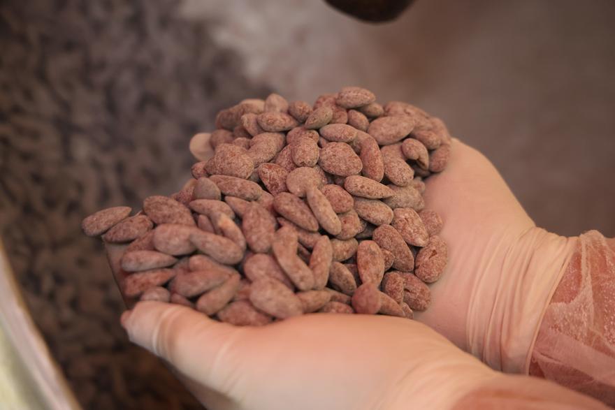 Badem Şekerinin Ramazan Coşkusu: Üretim Hızla Artıyor, Fiyatlar Yükseliyor