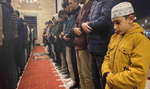 Çocuklarla Ramazan: Ailece İlmihal ve İftar Keyfi İçin Pratik Yol Haritası