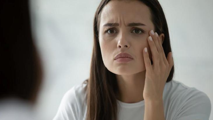 Göz Çevresi İçin Hafif Nemlendirici Karışımlar: Dikkat Edilmesi Gerekenler