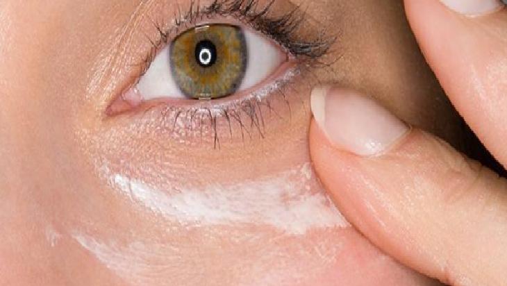 Göz Çevresi İçin Hafif Nemlendirici Karışımlar: Dikkat Edilmesi Gerekenler