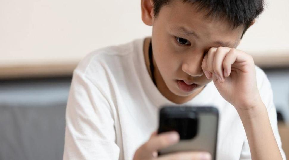 Göz Sağlığını Korumak İçin Ekran Kullanımını Yeniden Gözden Geçirmek