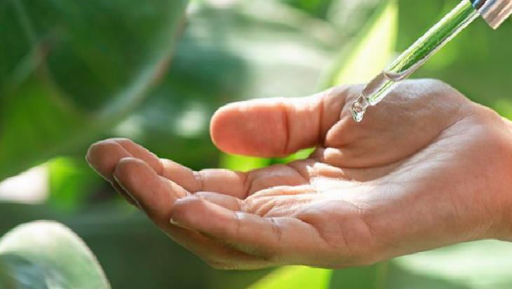 İnce Çizgiler ve Cilt Parlaklığı İçin Mısır Nişastası, Limon ve Süt Karışımı: Faydalar ve Uyarılar