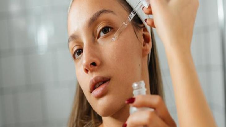 İnce Çizgiler ve Cilt Parlaklığı İçin Mısır Nişastası, Limon ve Süt Karışımı: Faydalar ve Uyarılar