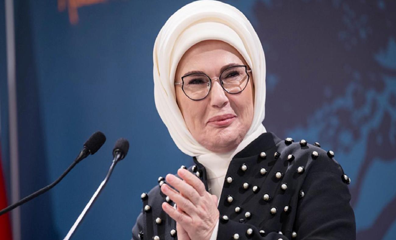 Köklerden Geleceğe Kadın Kolları Teşkilat Çalıştayı'na Dair Performans ve Dayanak Vurgusu