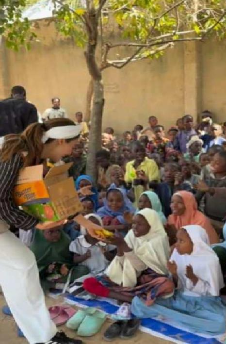 Ramazan Öncesi Ünlü İkili Nijerya Kano’da Yetimler İçin Umut Oldu