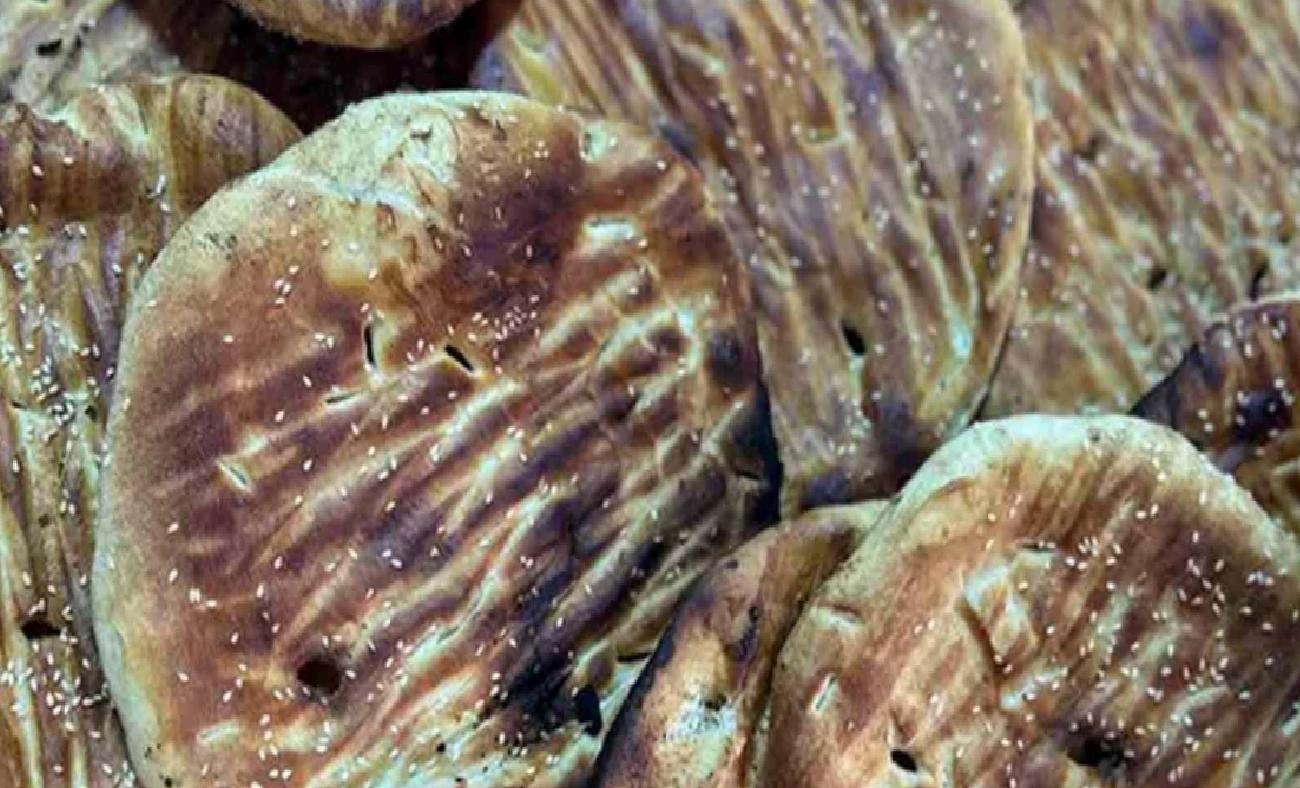 Van Çöreği: Ramazan ve Kahvaltı Sofralarının Vazgeçilmezi, Bol Tereyağlı Lezzet