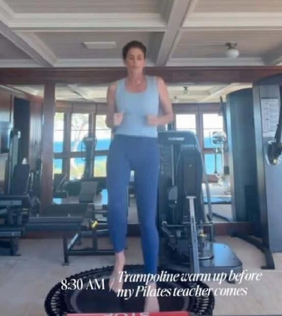 Cindy Crawford’un Şaşırtan Sabah Rutinine Yakından Bakış: 2.5 Saatlik Güzellik Yolculuğu