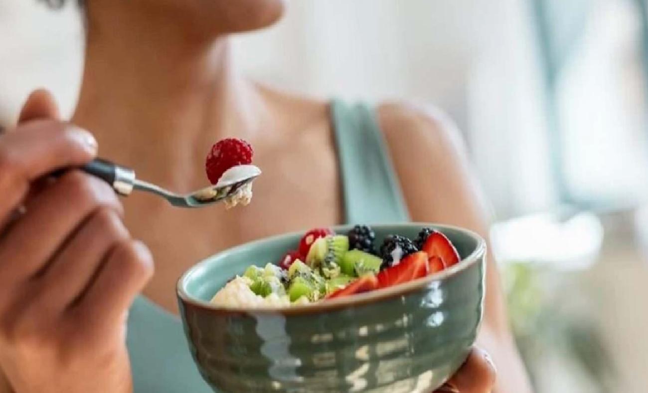 Hamilelikte Beslenme Rehberi: Protein, Süt Ürünleri ve Yeşillikler İçeren Dengeli Tabağınız