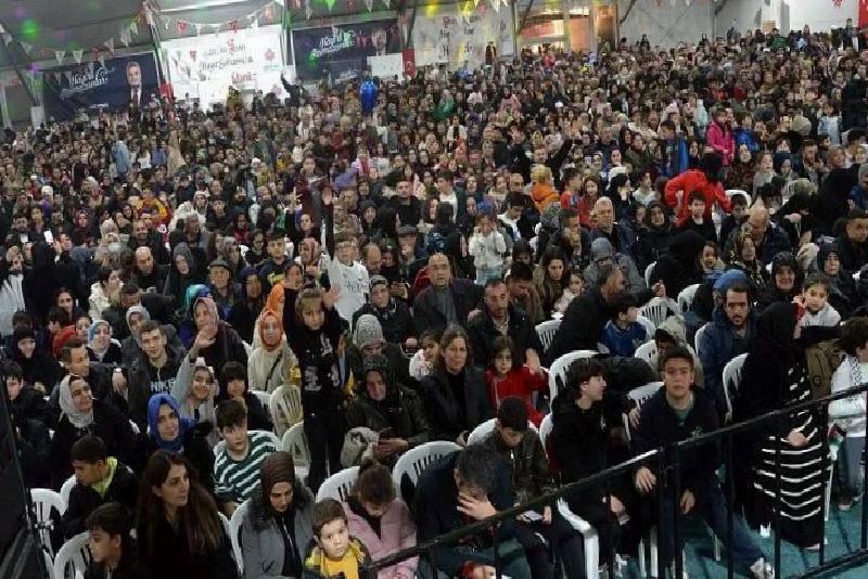 Kahramanmaraş Ramazan Etkinliğinde Celal Karatüre'den 3 Bine Yakın Seyirciyle Coşkulu İlahi Gösterisi