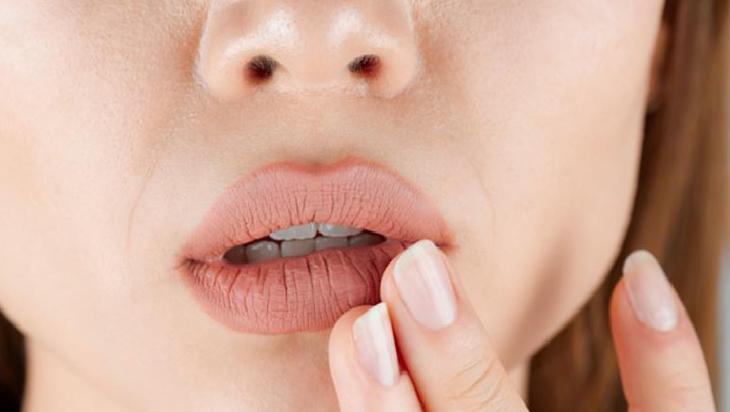 Pancar Suyu ve Doğal Arete: Dudak ve Yanak İçin Pratik Doğal Karışım