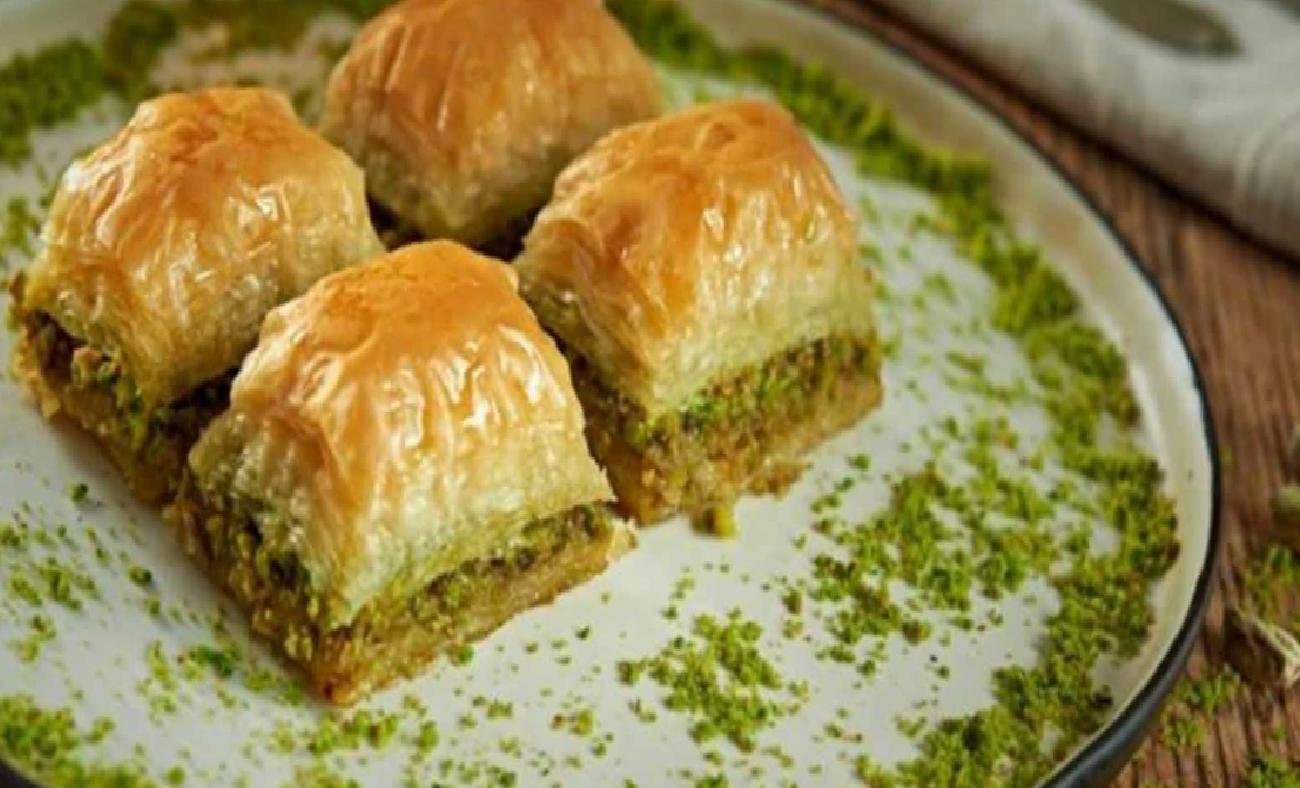 Ramazan Bayramı Sofralarının Vazgeçilmezi: Baklavanın Zararları ve Sağlıklı Tüketim Püf Noktaları