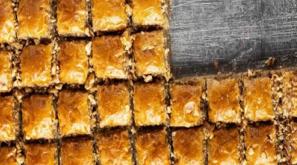 Ramazan Bayramı Sofralarının Vazgeçilmezi: Baklavanın Zararları ve Sağlıklı Tüketim Püf Noktaları