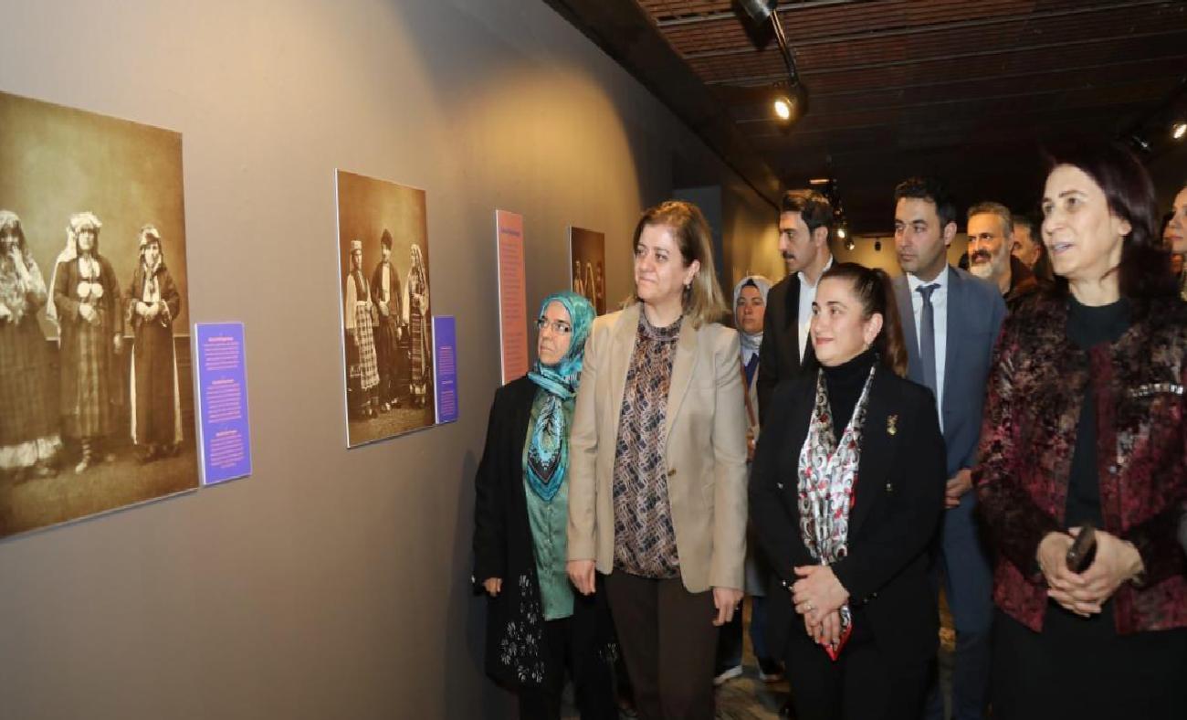 19. Yüzyılda Osmanlı Coğrafyasında Kadın: Yaşam, Güç ve Kültürel Zenginlikler