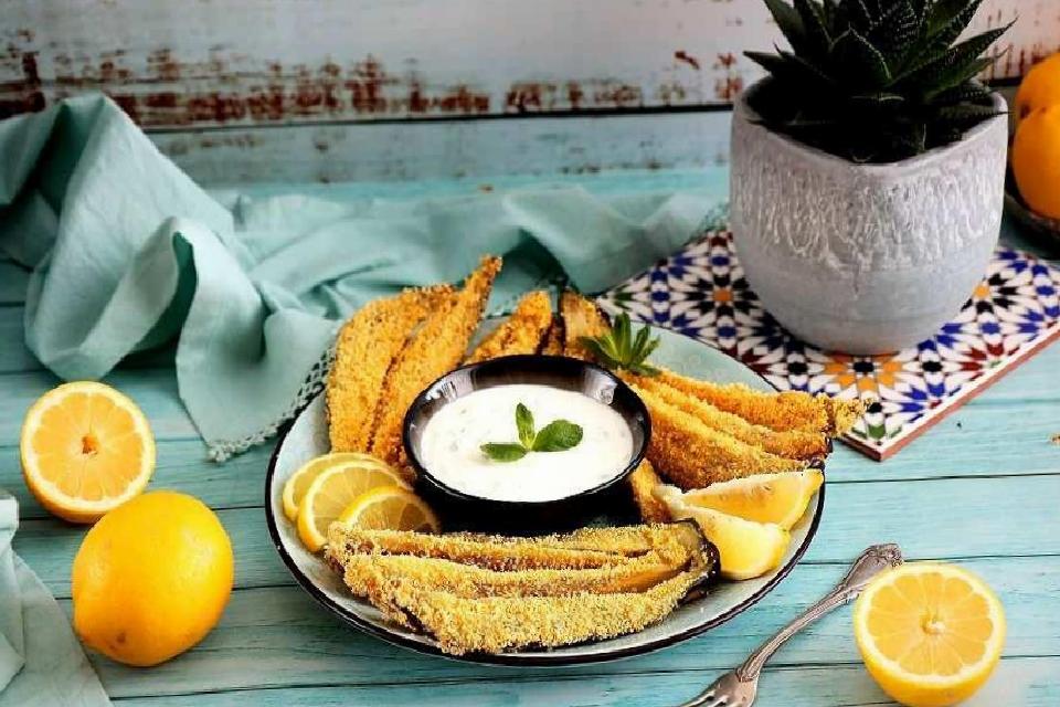Çıtır Yelpa­ze Patlıcan: Tempura ve Panko ile Şık Bir Sunum
