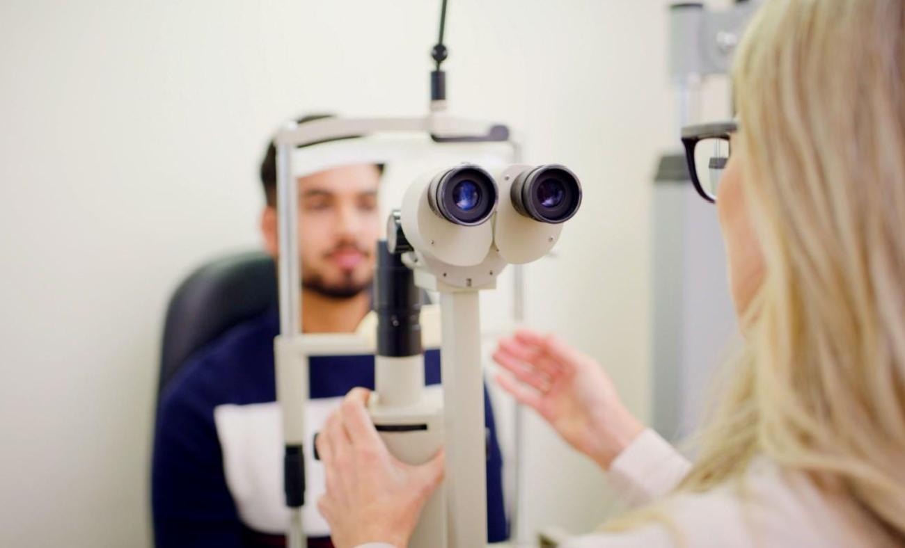 Gözlük ve Lens Bağımlılığından Kurtulmanın Yeni Yolu: Kişiye Özel Lazer Göz Cerrahisi