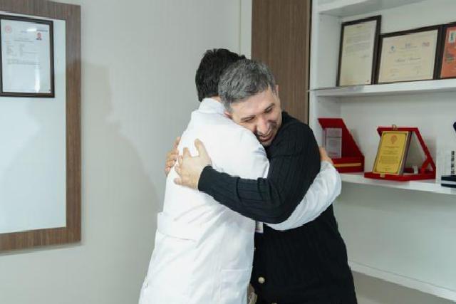 Karaciğerde 20 cm’lik Dev Kist Operasyonla İlk Kez Temizlendi: Emre Çort’un Yaşamını Değiştiren Şifa Hikayesi