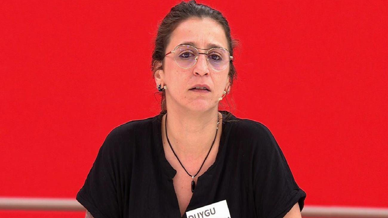 Metin Akpınar ile Duygu Nebioğlu Arasındaki Tazminat Davası: Yeni Gelişmeler ve Süreç Uzatma İddiaları