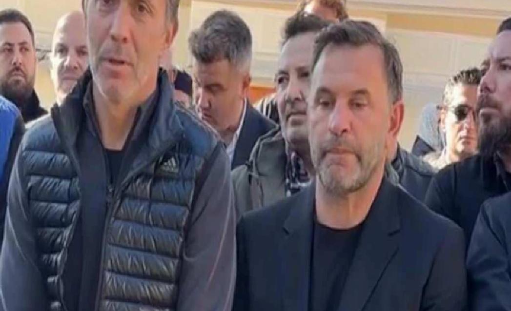 Okan Buruk Cenaze Töreninde Dua İçin Öğrencilerle Bir Araya Geldi